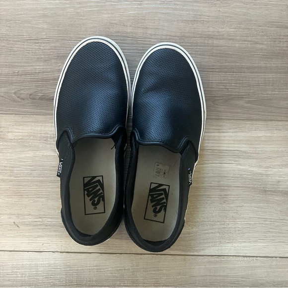 Vans - Black Perf Leather Slip On Sneakers - Size 8 Women’s - Picture 11 of 11
